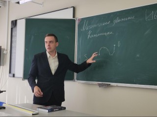 Учитель из школы № 2 снова сел за парту