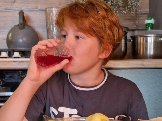 Продукты с сахаром и трансжирами предложили маркировать как сигареты