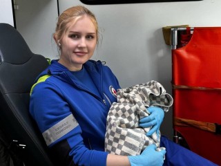 В Долгопрудном ребенок родился на заднем сиденье в такси