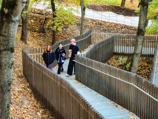 Веревочный-городок, йога и танцы: почему парк Толстого так популярен у гостей и жителей Подмосковья