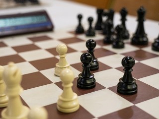 Школьник из Ногинска стал чемпионом турнира по быстрым шахматам в Москве