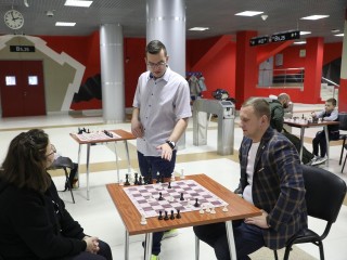 Ветеранов СВО и их семьи начали бесплатно обучать шахматам в Балашихе