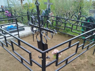 Нужно ли мыть пол в доме после покойника: ответ священника поразил до глубины души