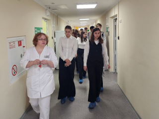 Старшеклассники из лицея № 1 примерили на себя роль детских врачей