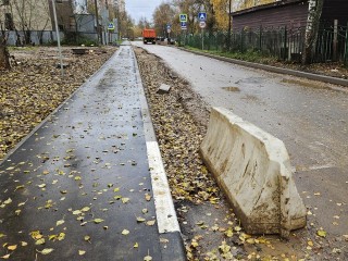 Половина пути позади: как продвигается ремонт улицы у парка