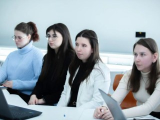 Билет в будущее: губернаторская стипендия помогла студентам из Серебряных Прудов