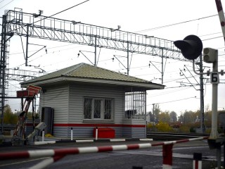 Железнодорожный переезд временно закроют на станции Озеры