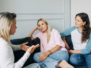 Общение, которое выматывает: что делать, если рядом человек, забирающий энергию