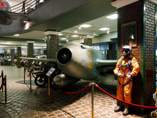 Лучшая коллекция, которую я видел: отца Илона Маска впечатлила экспозициия Музея техники Вадима Задорожного