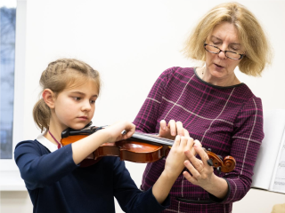 «Школа будет служить долгие годы»: как преобразилась ДШИ № 1 в Люберцах после капремонта