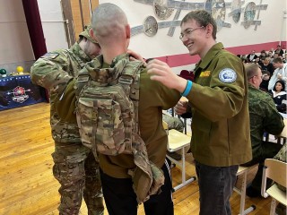 Надеть камуфляж и придумать позывной: необычный урок мужества дали студентам в Бронницах