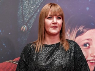 Происшествие в Шереметьево: как актриса Уколова упала и рассекла руку