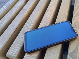 Почему нельзя оставлять зарядку в розетке: сколько энергии потребляется и какие еще есть риски