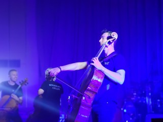 В Черноголовке прошел концерт музыкантов, которые играют мировые рок-хиты на виолончелях