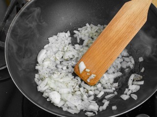 Каждое блюдо 31 октября не должно обходиться без лука, и тогда ваше здоровье окрепнет