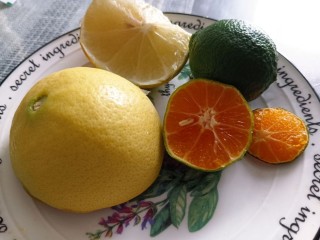 Домохозяйка из Электростали научилась выращивать лимоны и лаймы на подоконнике