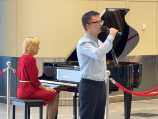 Незрячие дети выступили с концертом в аэропорту Домодедово