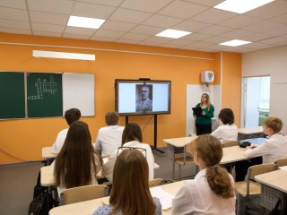 Память Подольских курсантов почтили в школе №20