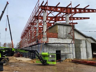 Реконструкция продолжается: над трибунами стадиона «Спартак» делают навес