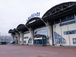 В парке «Авангард» обновили поле, дорожки и освещение