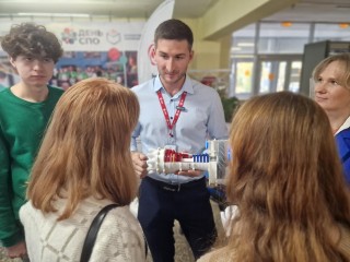 Как стать директором завода, рассказали школьникам в Воскресенске