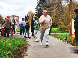 Семейные команды разыграли медали в традиционной эстафете в Пущине