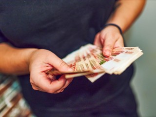 Работодателей в Подмосковье обязали поднять зарплату