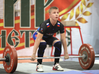 Поколение Караулова: в Дмитрове на турнире памяти своего тренера атлеты установили личные рекорды