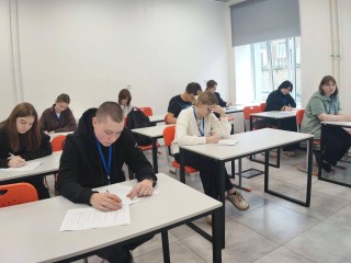 «От А до Я» через границы: как в Дмитрове русский язык объединил студентов из России, Беларуси и ДНР