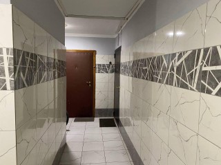 В королевских многоэтажках стало комфортнее: в 50 подъездах сделали ремонт