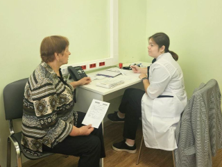 Каширян познакомили с графиком выездных приемов узких специалистов на ноябрь