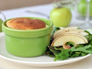 Забудьте о выпечке! Яблочное суфле на завтрак: вкуснее шарлотки, готовится без духовки