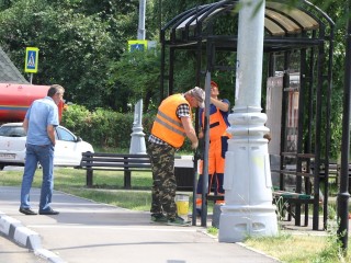 В селе Власово отремонтировали остановочные павильоны
