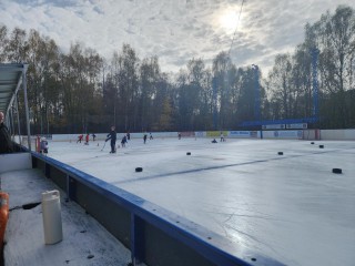 В наукограде открыли сезон регулярных катаний на коньках и тренировок по хоккею