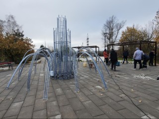 В поселке Сычево обновленный сквер сдадут уже на следующей неделе