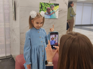 В Наро-Фоминске открыли выставку фотографий ко Дню отца