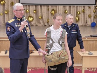 Патриотический урок мужества провели для воскресенских школьников участники СВО