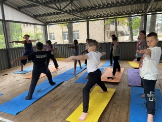 Для детей участников СВО устроили игровую программу на батутах