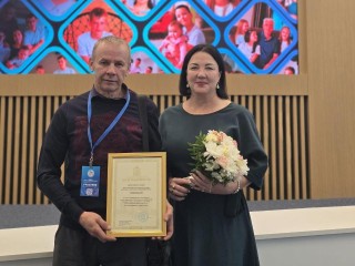 Супруги из Клина, подарившие семью четырем приемным детям, получили награду от губернатора Подмосковья