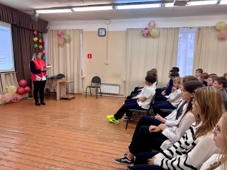 Волонтеры Воскресенска рассказали школьникам, какие добрые дела может сделать каждый