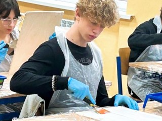 Щелковские школьники примерили на себя роли сантехников и маляров