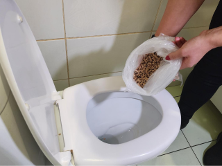 Люберецкие коммунальщики показали, какие «артефакты» находят в канализации