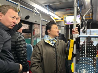 Электронные табло в лобненских автобусах обновят до конца недели