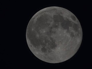 Роскосмос показал рекордное в 2025 году суперлуние