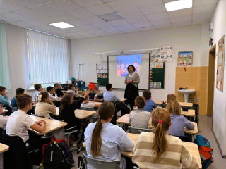 Экоуроки добрались до Щелкова: детям показали, как мусор превращается в новые вещи и даже помогает строить дороги