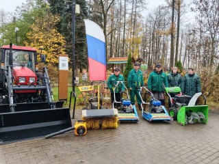 В парках Воскресенска подготовили технику и инвентарь к зимнему сезону
