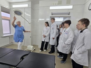 Будущие доктора идут в разведку: старшеклассники знакомятся с поликлиниками Коломны