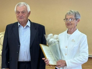 Супруги Максимовы отметили 50-летний юбилей семейной жизни