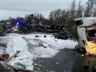 Спасатели деблокировали водителя грузовика, пострадавшего в ДТП в Орехово-Зуеве