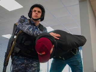Мужчина взорвал страйкбольную гранату в вагоне метро в Москве